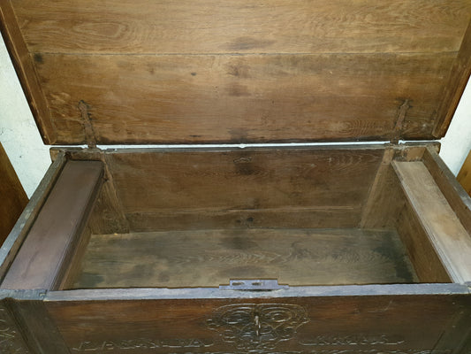 Renaissance Stollentruhe 1685