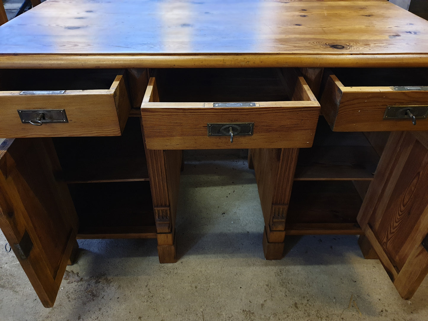 Antiker Schreibtisch Kiefer