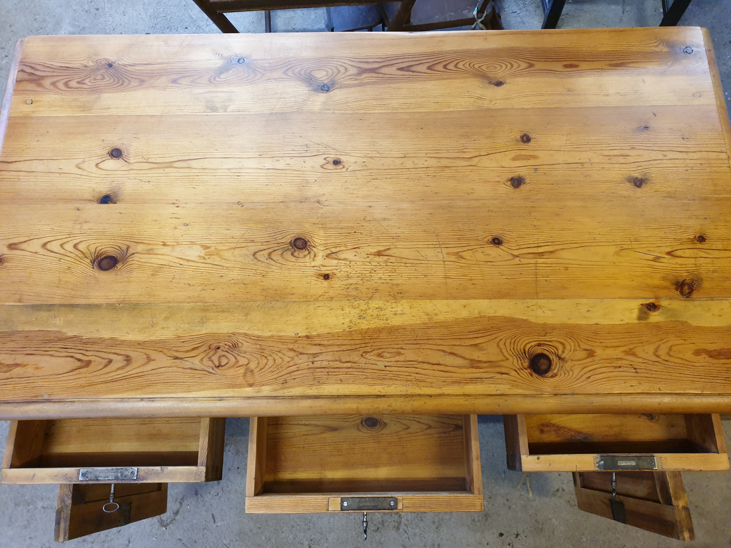 Antiker Schreibtisch Kiefer