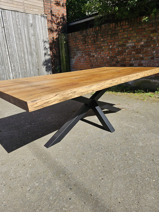 Eiche Tisch mit Baumkante mit Spider-Beinen Metall Massivholztisch Holz Massiv