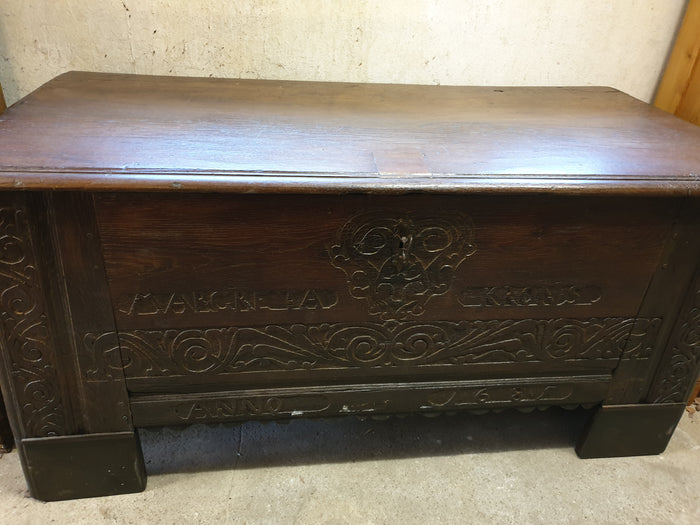 Renaissance Stollentruhe 1685 – Ansicht, Bild 1