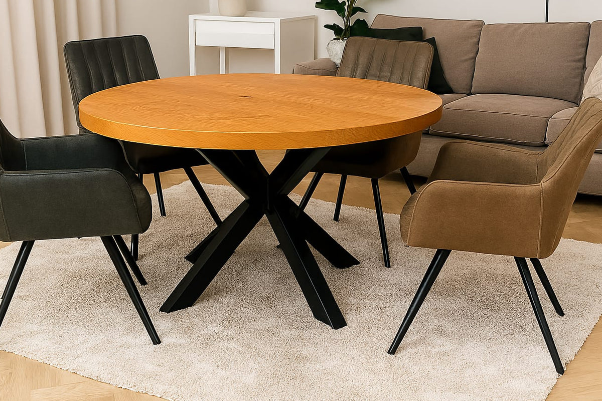 Runder Esstisch 130 cm aus Eiche – für 5–6 Personen