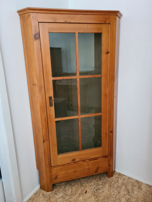 Eckschrank Kiefer um 1820