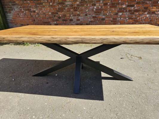 Eiche Tisch mit Baumkante mit Spider-Beinen Metall Massivholztisch Holz Massiv